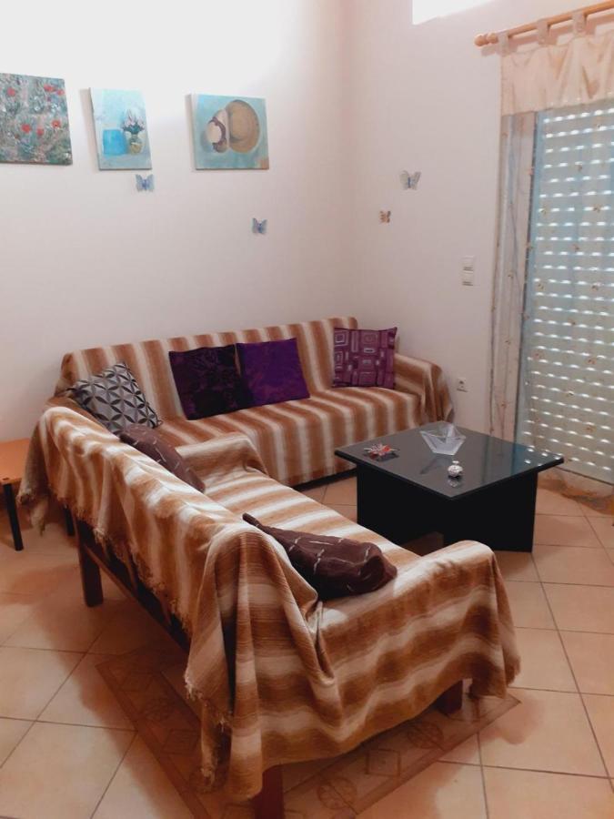 Tzil Home Kyparissia Exteriör bild