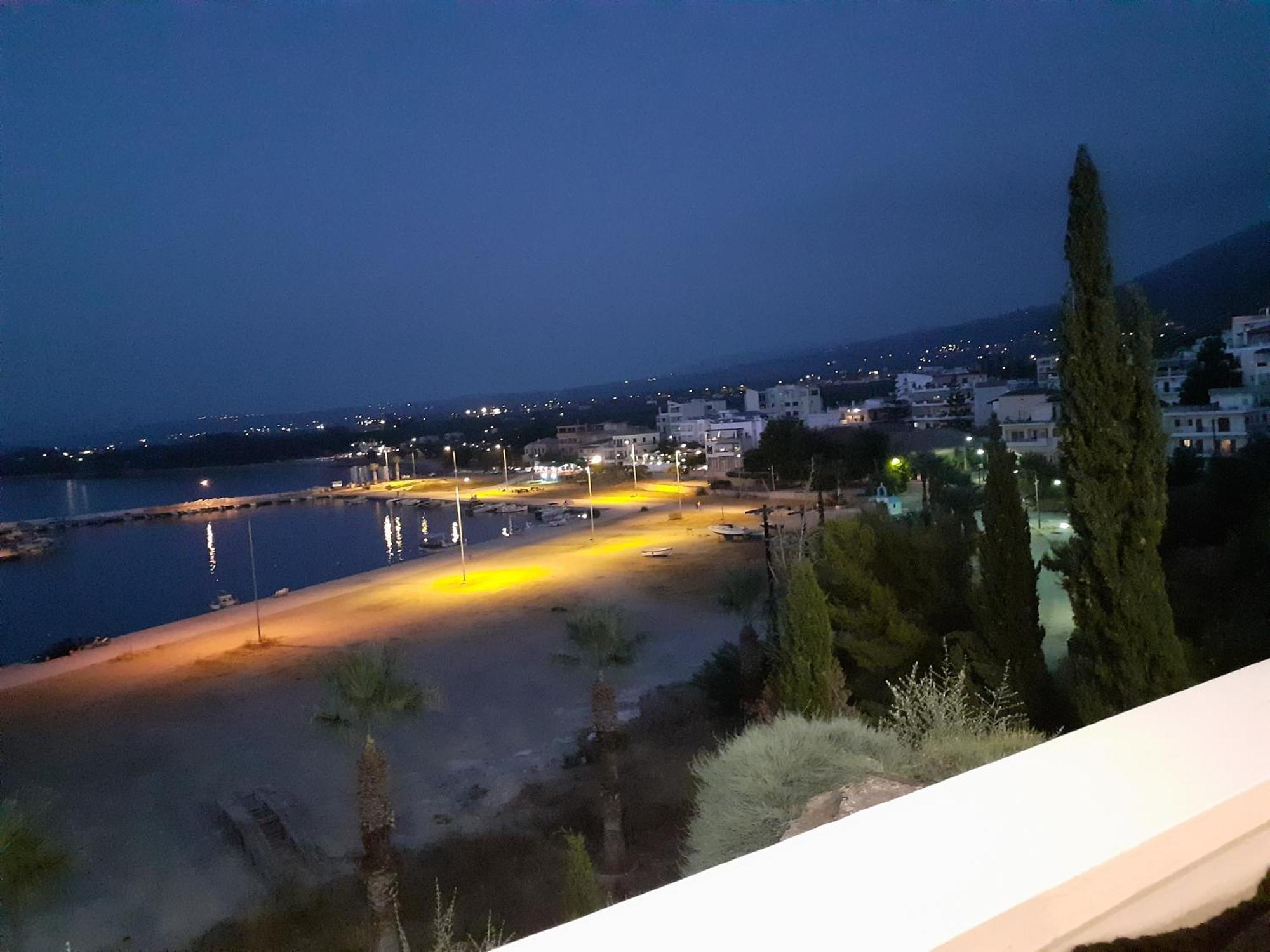 Tzil Home Kyparissia Exteriör bild